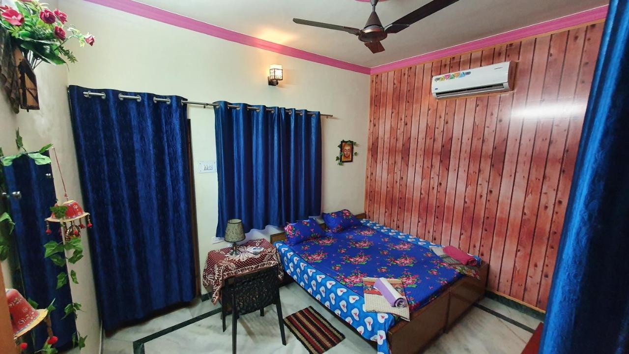 Anukampa Homestay アーグラ エクステリア 写真