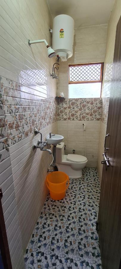 Anukampa Homestay アーグラ エクステリア 写真