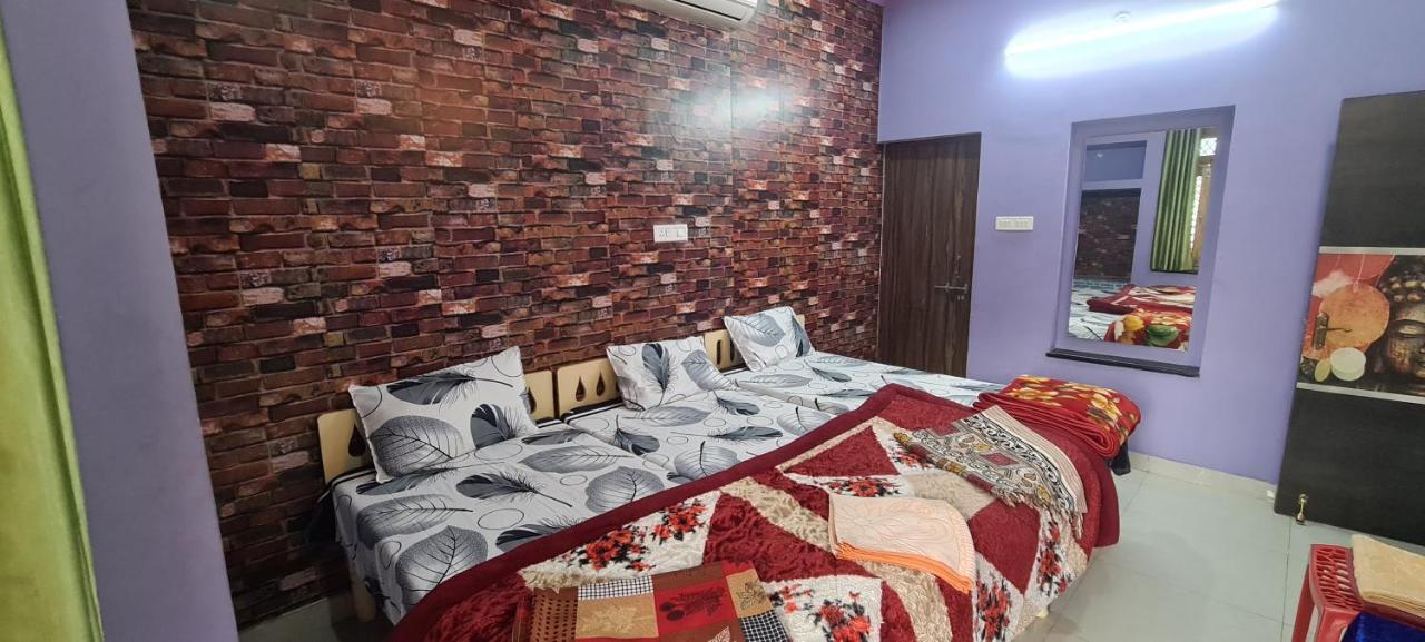 Anukampa Homestay アーグラ エクステリア 写真